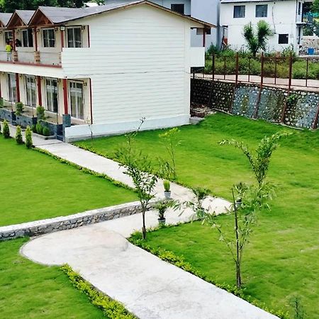 Qcent Woods Resort & Spa, Risikés Kültér fotó