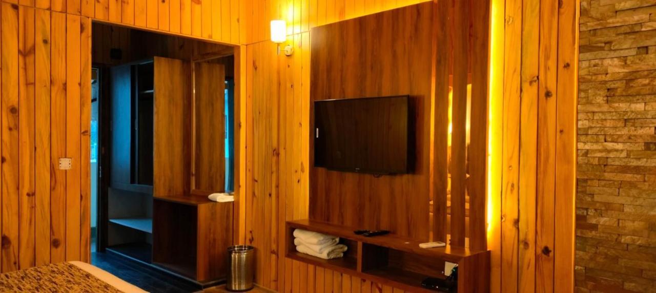 Qcent Woods Resort & Spa, Risikés Kültér fotó