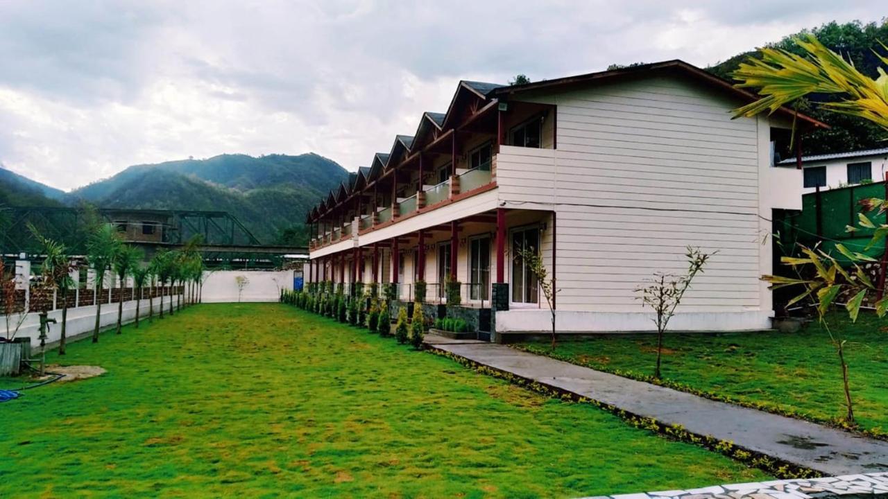 Qcent Woods Resort & Spa, Risikés Kültér fotó