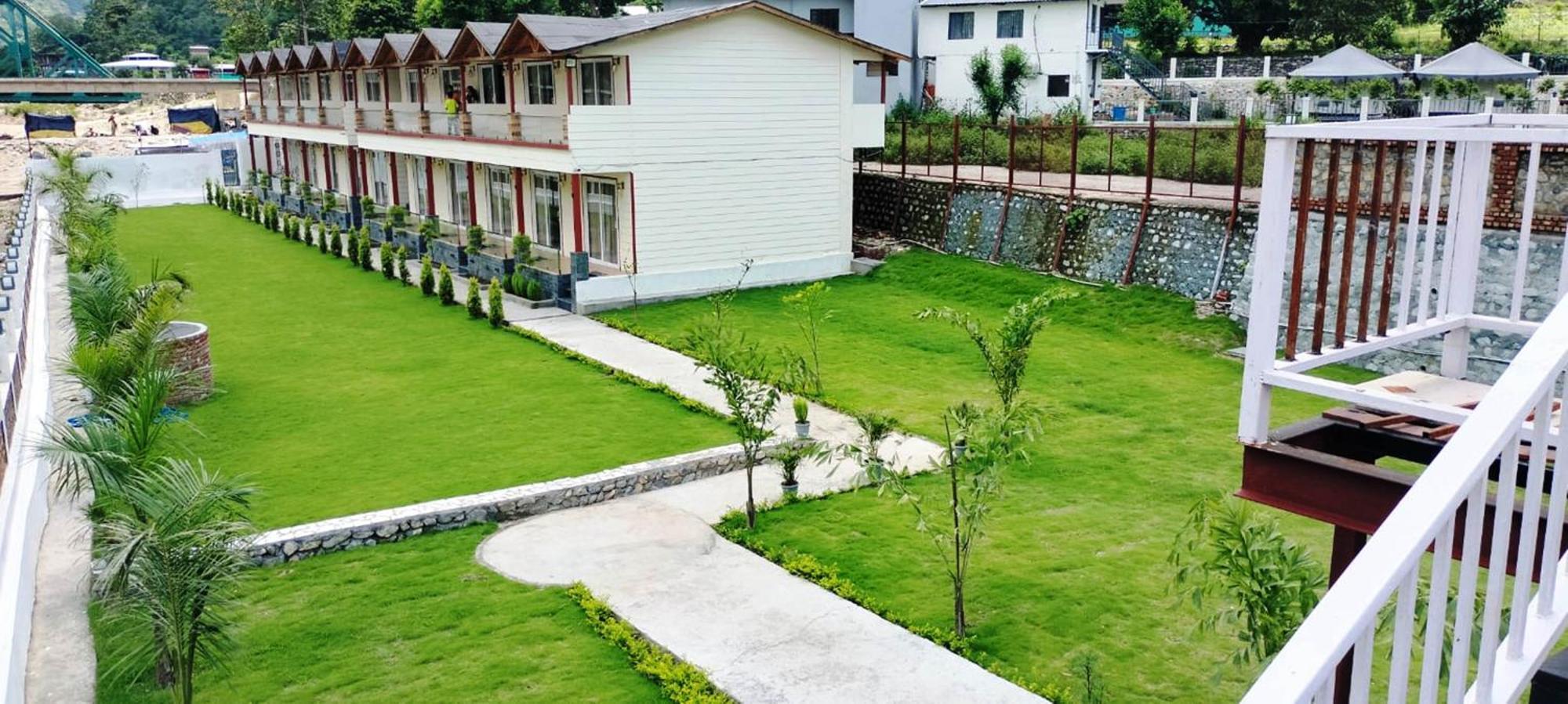 Qcent Woods Resort & Spa, Risikés Kültér fotó