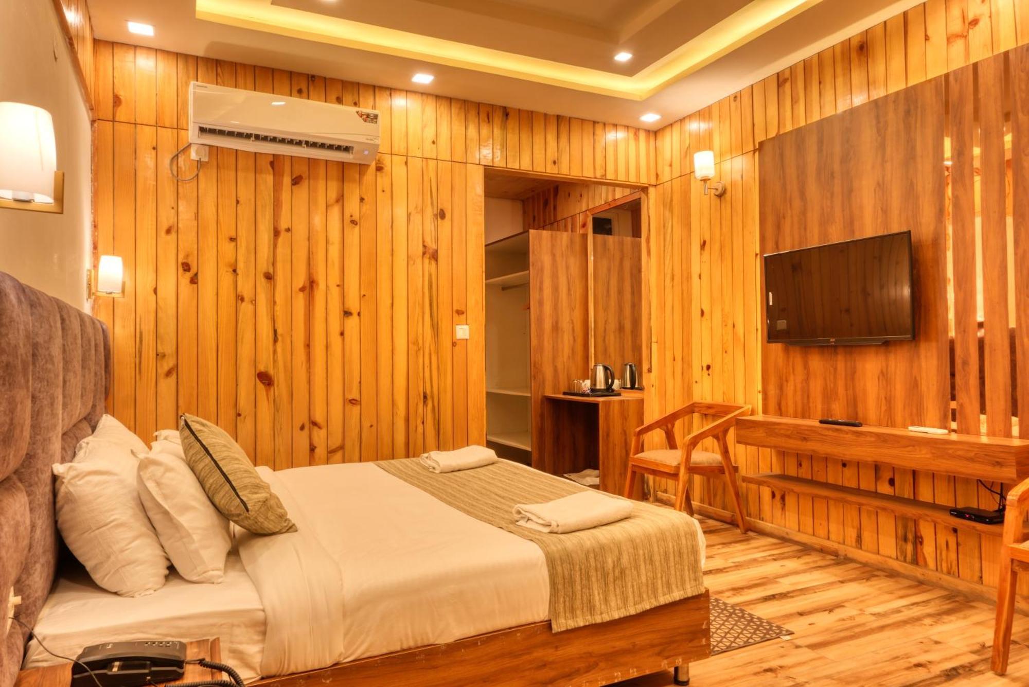 Qcent Woods Resort & Spa, Risikés Kültér fotó